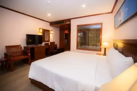 Baumanburi Patong - 97