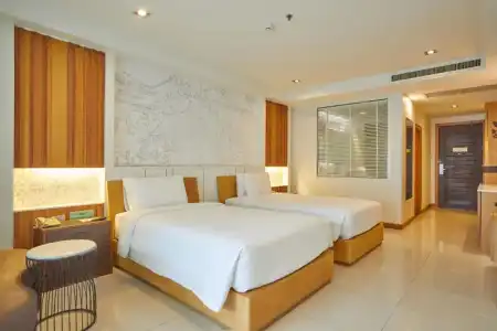Welcome World Beachfront Resort - 2