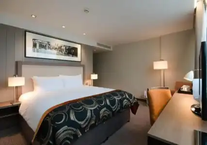 Clayton Chiswick - 7