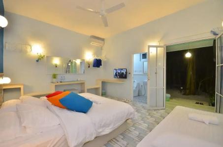 SeaLaVie Inn - 9