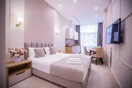 SunLine Luxury Apart-hotel - 43