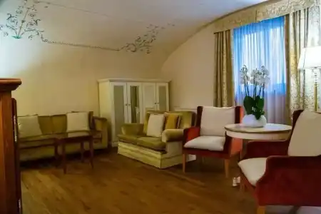 Golden Tower & Spa - 89