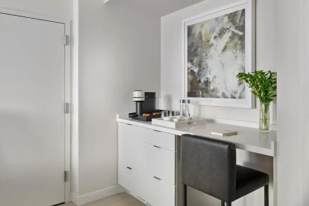 AKA Washington Circle - 6