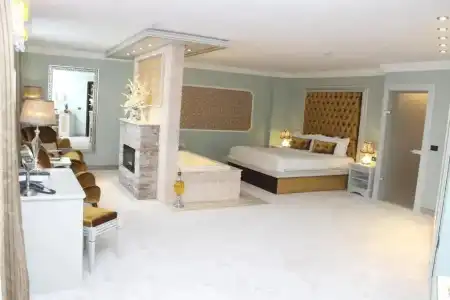 Phoenicia Grand - 47
