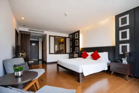 J Pattaya - 48