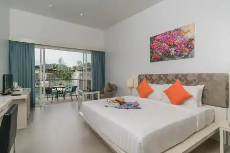 The Briza Beach Resort Khaolak - 4