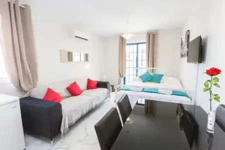 Must Stay - Evripidou Holiday Flats - 34