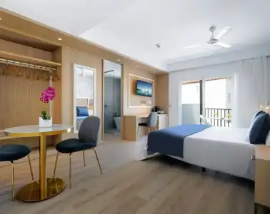 Broncemar Beach Suites - 39