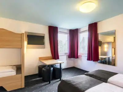 B&B Nürnberg-City - 40