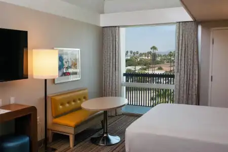 Howard Johnson by Wyndham Anaheim and Water Playground - 37