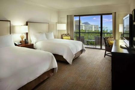 Hilton Hawaiian Village Waikiki Beach Resort - 4