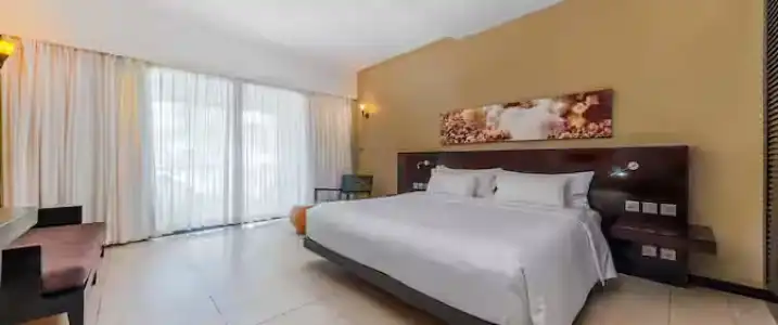 Crystals Beach Resort Belle Mare, a member of Radisson Individuals - 38