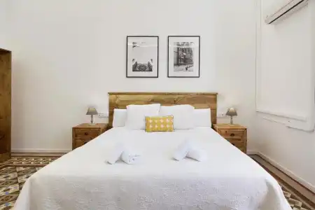Hostal Girona - 1