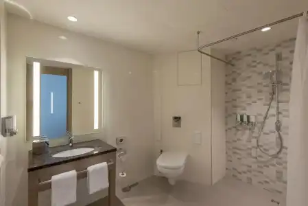 Hampton by Hilton Frankfurt City Centre East - 10