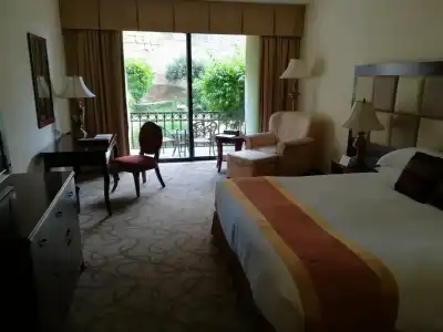 Grand Excelsior - 82