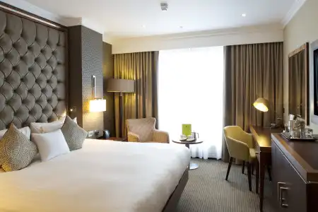 DoubleTree by Hilton London West End - 43