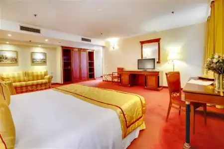 Dona Palace - 106