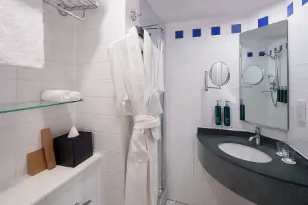 Hilton Garden Inn Bristol City Centre - 13