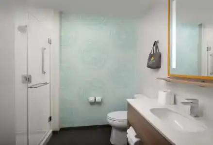 Tru by Hilton Miami West Brickell - 40