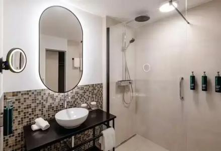 DoubleTree by Hilton Hannover Schweizerhof - 54