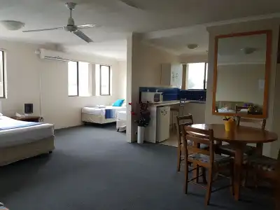 Montego Mermaid Beach Motel - 29
