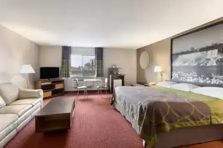 Super 8 by Wyndham Niagara Falls NY - 36