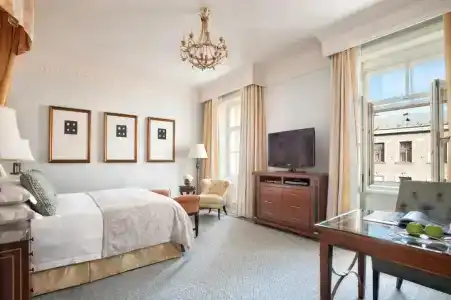 Four Seasons Lion Palace - 146