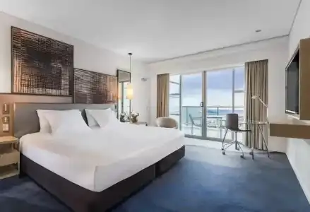 Hilton Auckland - 41