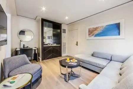 The Mosaic - Beverly Hills - 65