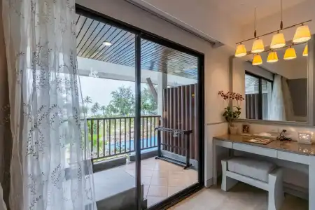 Katathani Phuket Beach Resort - 52