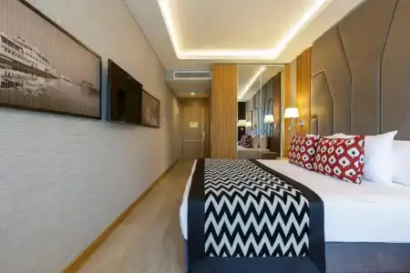 Ramada & Suites by Wyndham Istanbul Sisli - 53