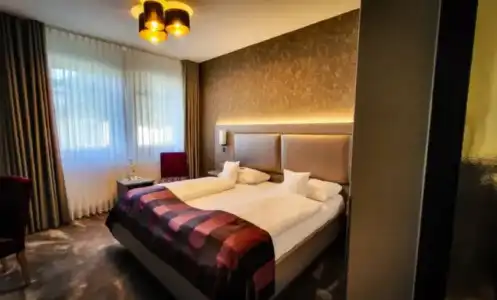 Best Western Plus - 52