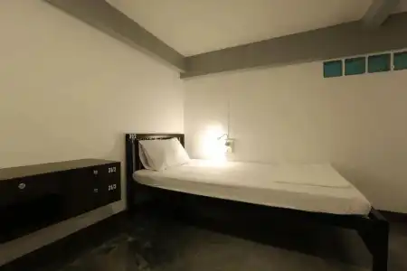 Balcony Party Hostel - Adult Only +18 - 34