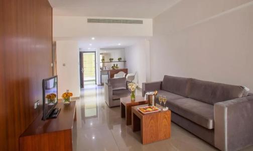 King Evelthon Beach & Resort - 49