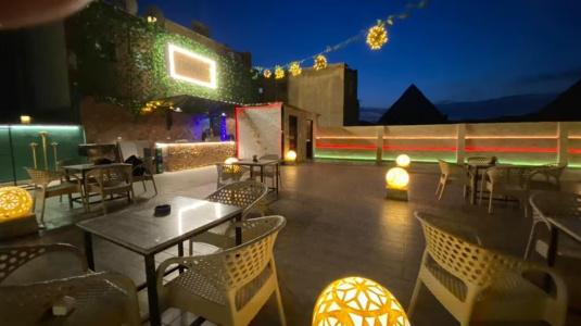 Pyramids Height Inn - 11