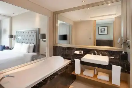 Radisson Blu Plaza Bangkok - 35