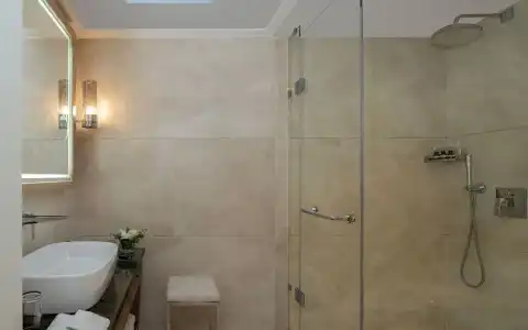 10 Karakoy - 48