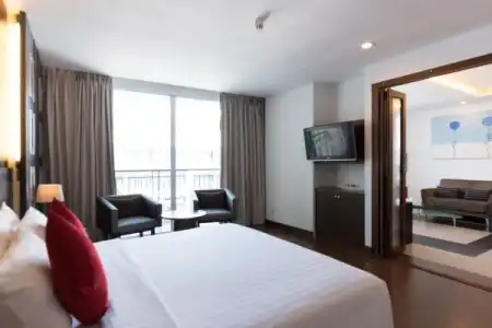 J Pattaya - 91
