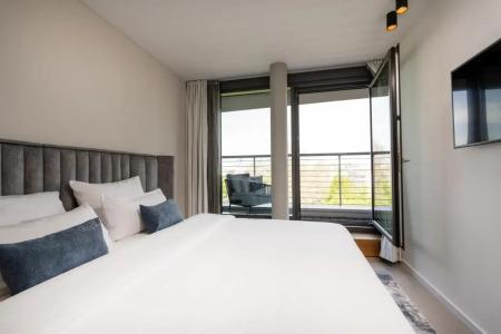 June Six Berlin City West - 8