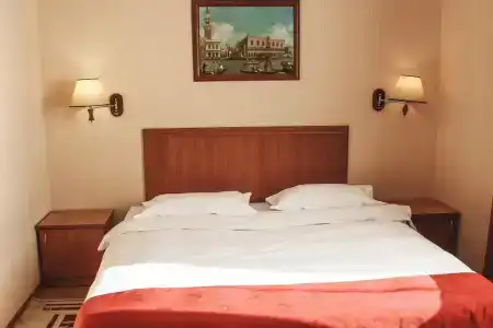 Gloria Business - 101