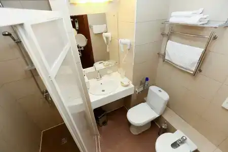 Spa Best Western Russian Manchester - 94