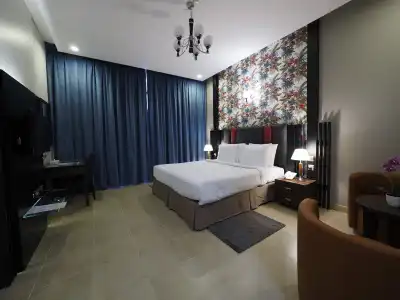Skylark Apartments - 40
