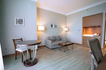 Hilton Garden Inn Dubai Al Muraqabat - Deira - 11