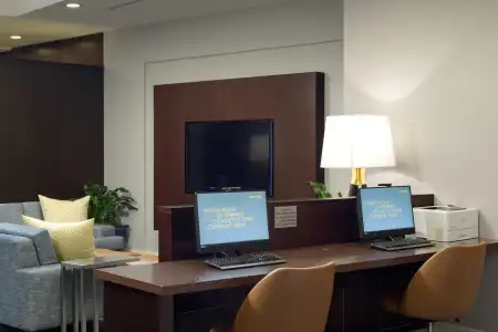 Courtyard by Marriott Old Town - 22