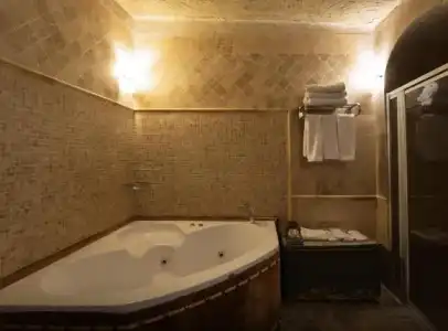 Grand Cave Suites - 105