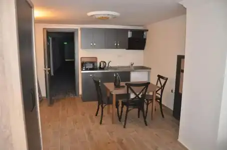 Piyes Otel - 121