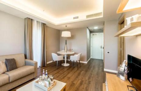 Holiday Inn Naples by IHG - 72