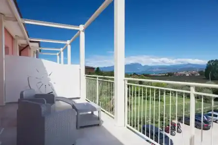 Bella Lazise - 61