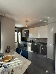 Green Hills Suites - 99