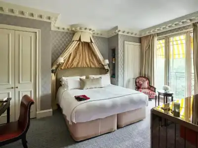 The Dorchester - 78